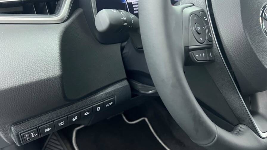 Mandataire Automobile neuf, recherche de Toyota Corolla-touring-sports-hybride-140ch-design - E-Motors