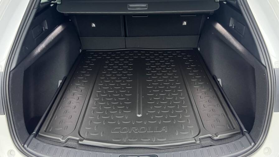 Mandataire Automobile neuf, recherche de Toyota Corolla-touring-sports-hybride-140ch-design - E-Motors