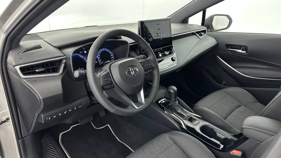 Mandataire Automobile neuf, recherche de Toyota Corolla-touring-sports-x-1-8-hybrid-140ch-design-team-player - E-Motors