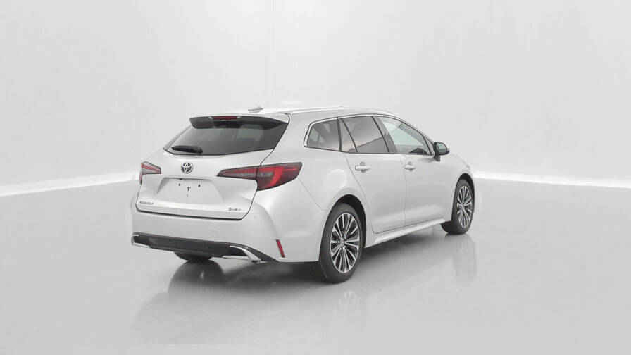 Mandataire Automobile neuf, recherche de Toyota Corolla-touring-sports-x-1-8-hybrid-140ch-design-team-player - E-Motors