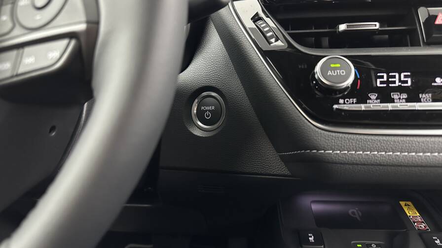 Mandataire Automobile neuf, recherche de Toyota Corolla-touring-sports-x-1-8-hybrid-140ch-design-team-player - E-Motors