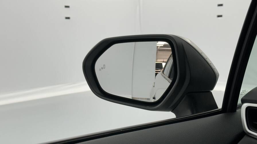 Mandataire Automobile neuf, recherche de Toyota Corolla-touring-sports-x-1-8-hybrid-140ch-design-team-player - E-Motors