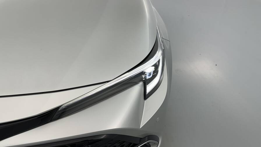 Mandataire Automobile neuf, recherche de Toyota Corolla-touring-sports-x-1-8-hybrid-140ch-design-team-player - E-Motors