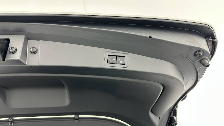 Mandataire Automobile neuf, recherche de Toyota Corolla-touring-sports-x-1-8-hybrid-140ch-design-team-player - E-Motors