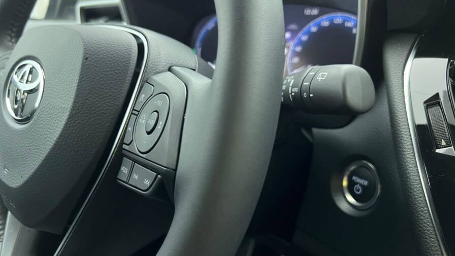 Mandataire Automobile neuf, recherche de Toyota Corolla-touring-sports-hybride-178ch-design - E-Motors