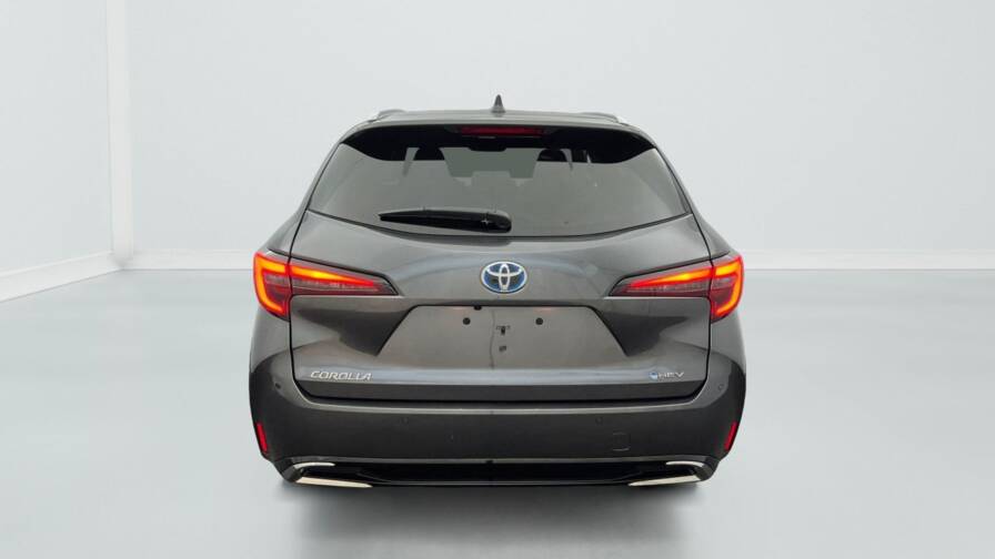 Mandataire Automobile neuf, recherche de Toyota Corolla-touring-sports-hybride-178ch-design - E-Motors