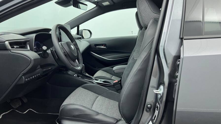 Mandataire Automobile neuf, recherche de Toyota Corolla-touring-sports-hybride-178ch-design - E-Motors