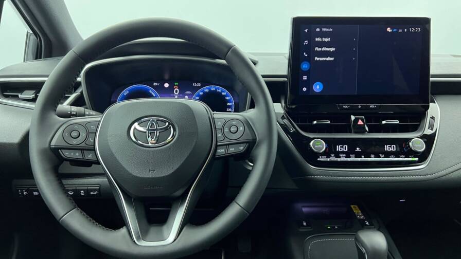 Mandataire Automobile neuf, recherche de Toyota Corolla-touring-sports-hybride-178ch-design - E-Motors