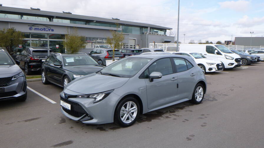 Avis-mandataire-auto-Emotors-Toyota-Corolla-hybride-Corolla-dynamic-hybride-122-plus-gps.