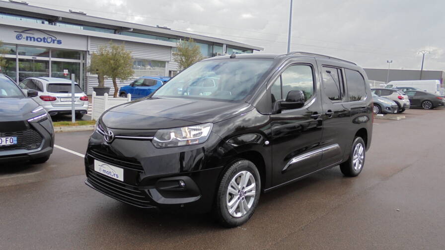 Avis-mandataire-auto-Emotors-Toyota-Proace-city-verso-Long-executive-110-vvt-i-plus-7-pl.