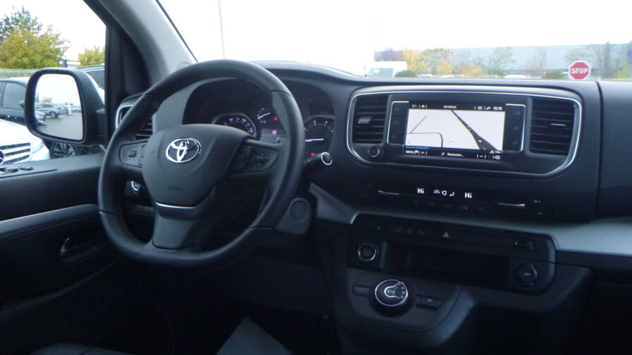 Mandataire Automobile neuf, recherche de Toyota Proace-verso-medium-lounge-180-d-4d-bva8 - E-Motors