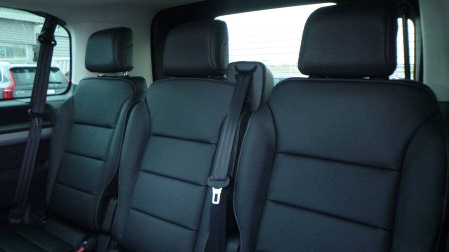 Mandataire Automobile neuf, recherche de Toyota Proace-verso-medium-lounge-180-d-4d-bva8 - E-Motors