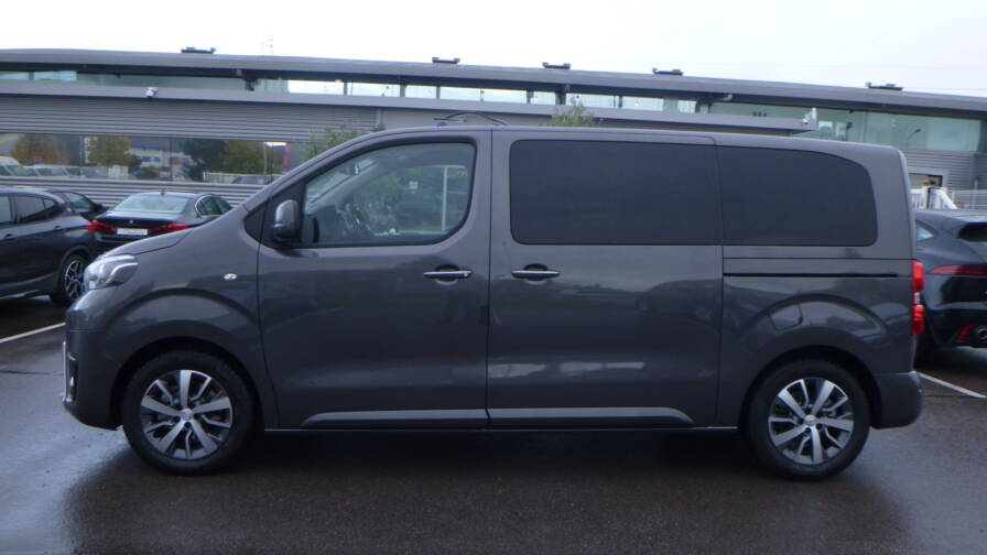Mandataire Automobile neuf, recherche de Toyota Proace-verso-medium-lounge-180-d-4d-bva8 - E-Motors