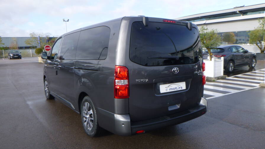 Mandataire Automobile neuf, recherche de Toyota Proace-verso-long-lounge-180-d-4d-bva8 - E-Motors