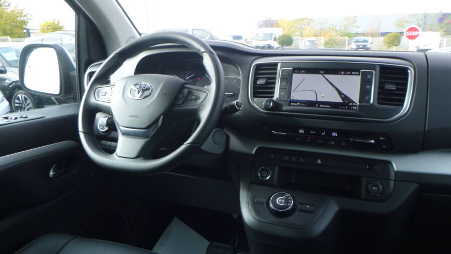 Mandataire Automobile neuf, recherche de Toyota Proace-verso-long-lounge-180-d-4d-bva8 - E-Motors