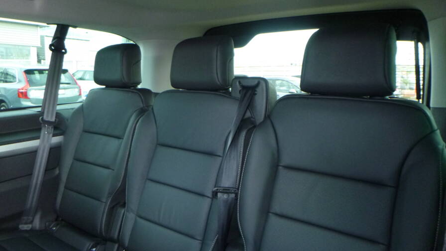 Mandataire Automobile neuf, recherche de Toyota Proace-verso-long-lounge-180-d-4d-bva8 - E-Motors