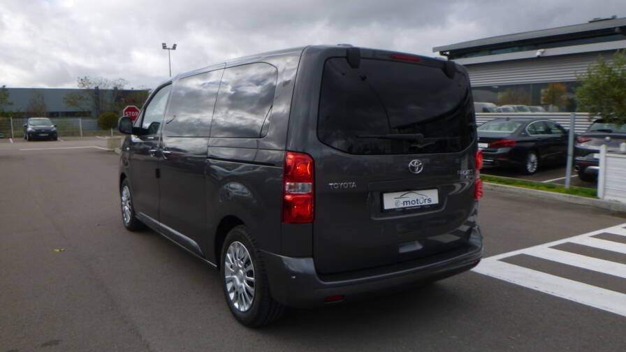 Mandataire Automobile neuf, recherche de Toyota Proace-verso-medium-lounge-180-d-4d-bva8 - E-Motors