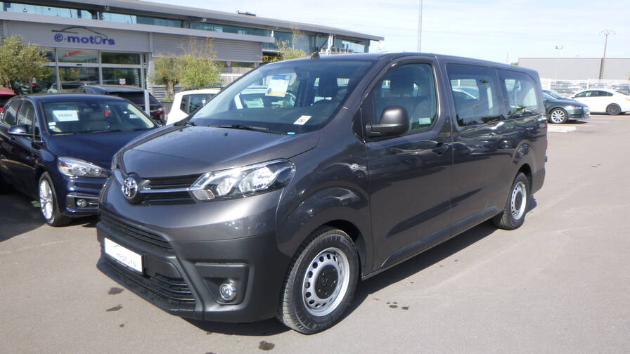 Avis-mandataire-auto-Emotors-Toyota-Proace-verso-Dynamic-long-120d-9-places.