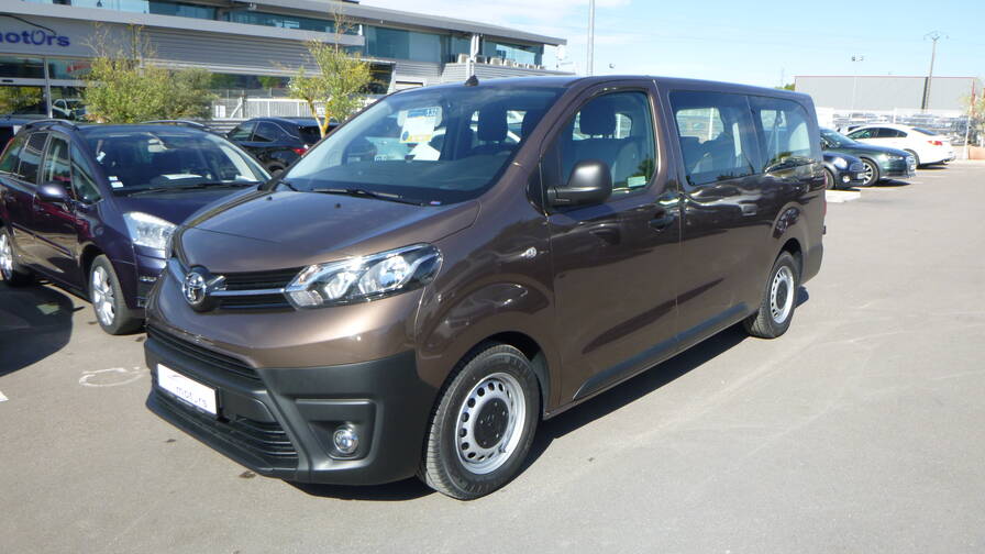Avis-mandataire-auto-Emotors-Toyota-Proace-verso-Dynamic-long-120d-9-places.