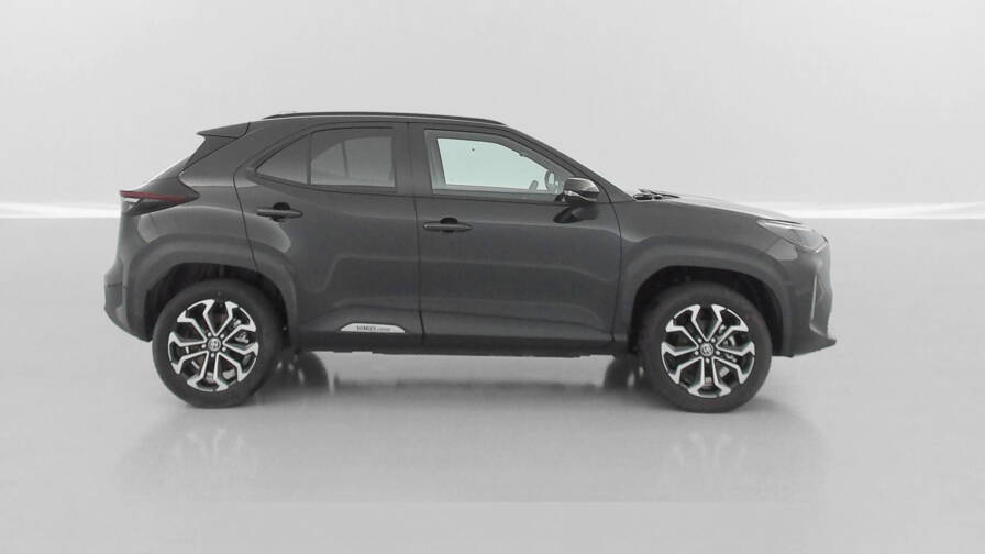 Mandataire Automobile neuf, recherche de Toyota Yaris-cross-1-5-hybride-130h-design-e-cv - E-Motors