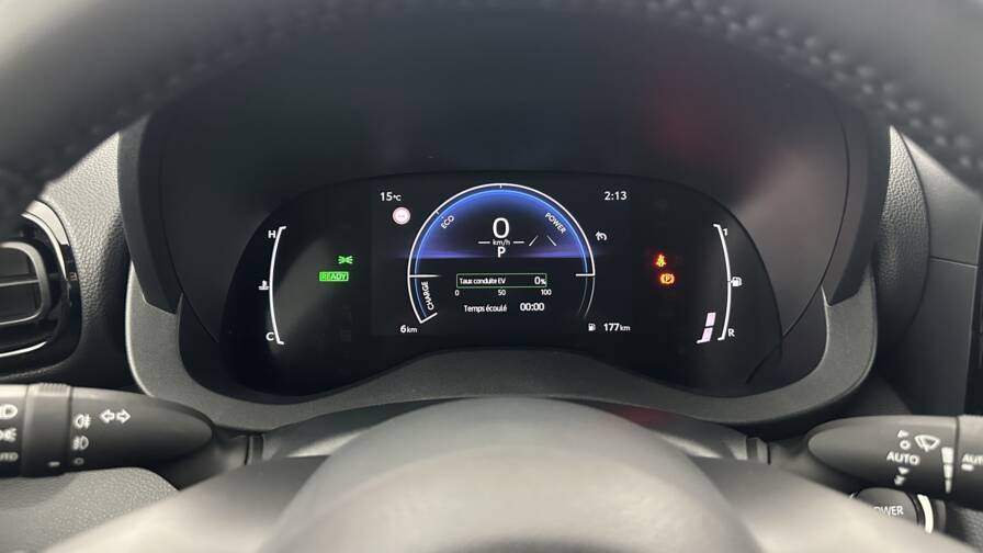 Mandataire Automobile neuf, recherche de Toyota Yaris-cross-1-5-hybride-130h-design-e-cv - E-Motors