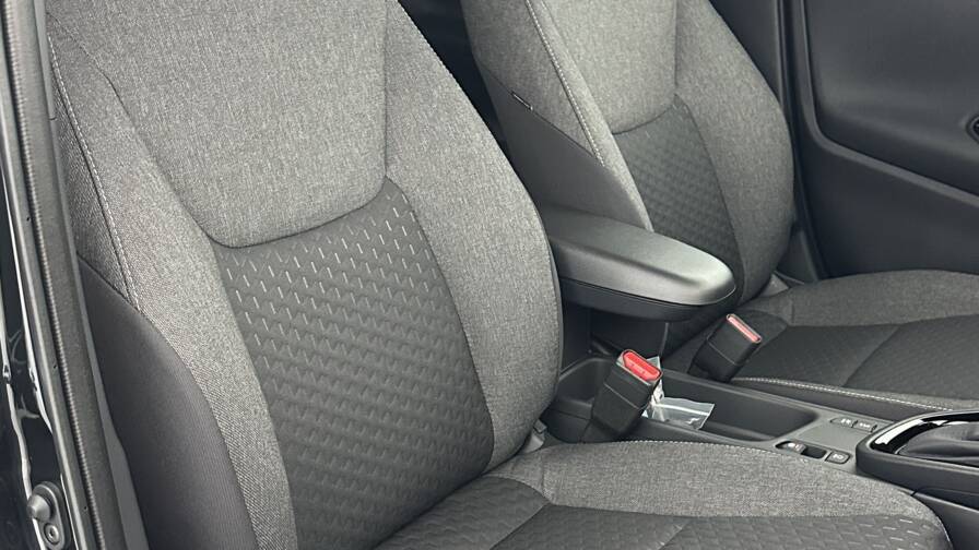 Mandataire Automobile neuf, recherche de Toyota Yaris-cross-1-5-hybride-130h-design-e-cv - E-Motors