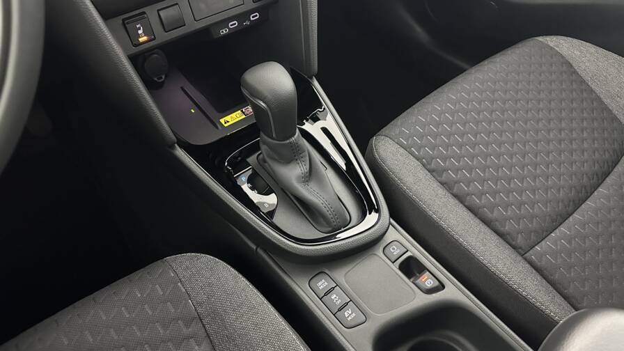 Mandataire Automobile neuf, recherche de Toyota Yaris-cross-1-5-hybride-130h-design-e-cv - E-Motors