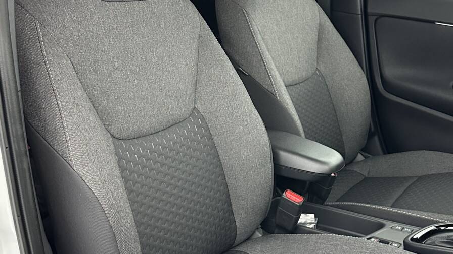 Mandataire Automobile neuf, recherche de Toyota Yaris-cross-1-5-hybride-130h-design-e-cvt - E-Motors