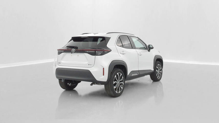 Mandataire Automobile neuf, recherche de Toyota Yaris-cross-1-5-hybride-130h-design-e-cvt - E-Motors