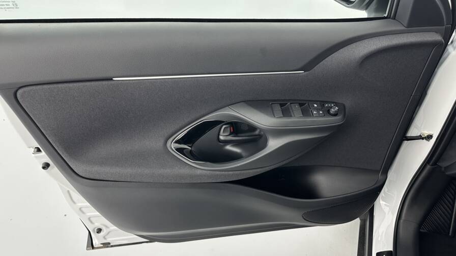 Mandataire Automobile neuf, recherche de Toyota Yaris-cross-1-5-hybride-130h-design-e-cvt - E-Motors