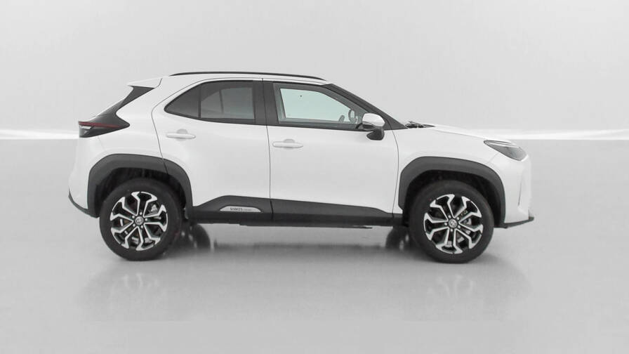 Mandataire Automobile neuf, recherche de Toyota Yaris-cross-1-5-hybride-130h-design-e-cvt - E-Motors