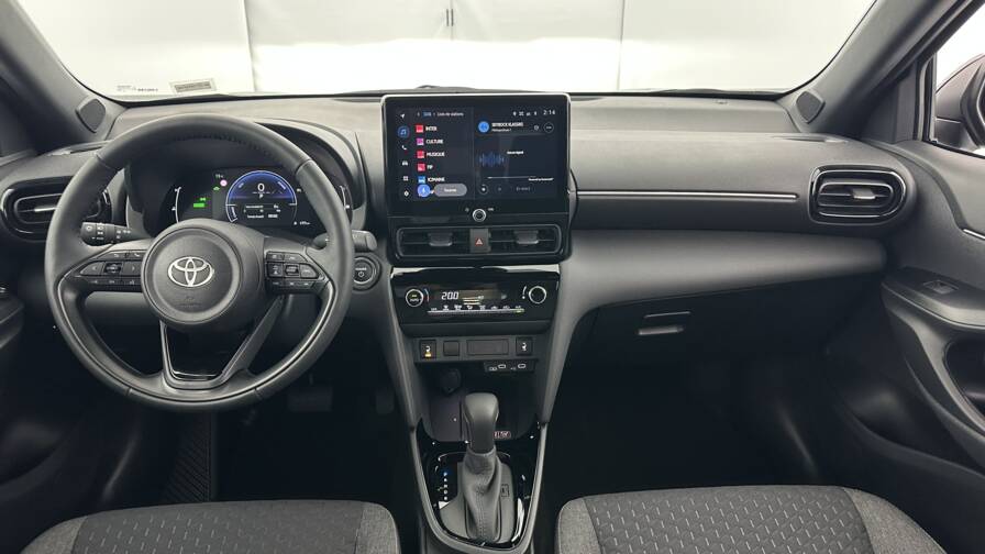 Mandataire Automobile neuf, recherche de Toyota Yaris-cross-1-5-hybride-130h-design-e-cvt - E-Motors