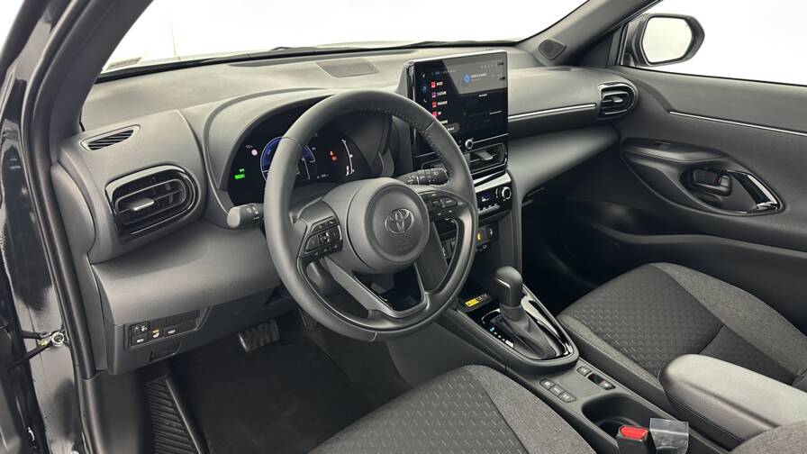 Mandataire Automobile neuf, recherche de Toyota Yaris-cross-1-5-hybride-130h-design-e-cvt - E-Motors