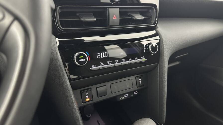 Mandataire Automobile neuf, recherche de Toyota Yaris-cross-1-5-hybride-130h-design-e-cvt - E-Motors