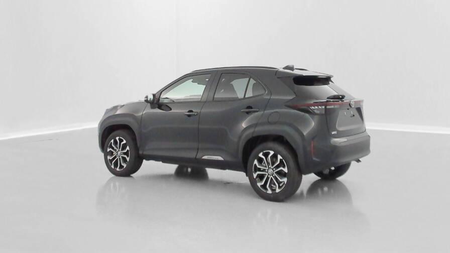 Mandataire Automobile neuf, recherche de Toyota Yaris-cross-1-5-hybride-130h-design-e-cvt - E-Motors