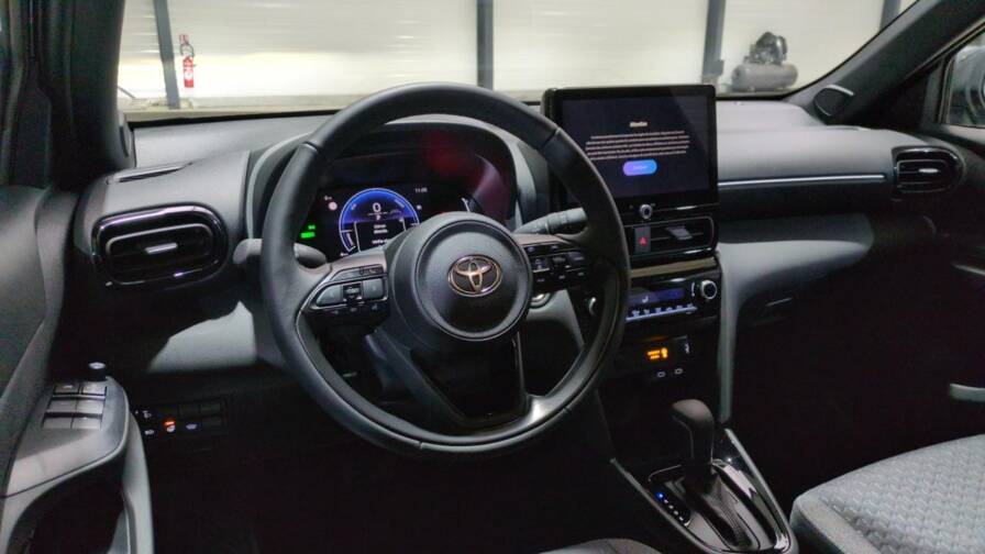 Mandataire Automobile neuf, recherche de Toyota Yaris-cross-hybride-130h-2wd-design-plus-sieges-chauffants - E-Motors