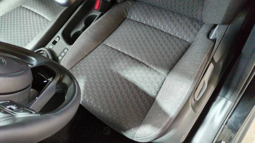 Mandataire Automobile neuf, recherche de Toyota Yaris-cross-hybride-130h-2wd-design-plus-sieges-chauffants - E-Motors