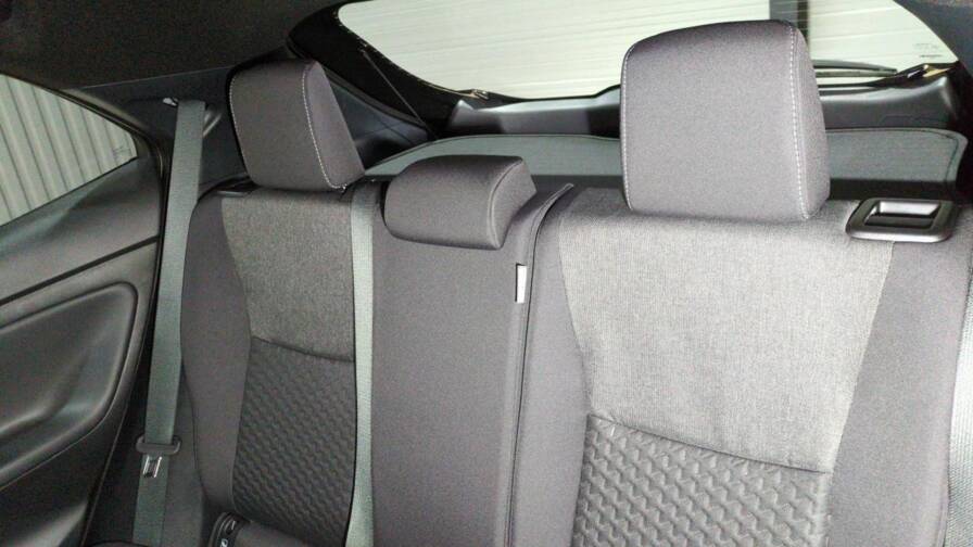 Mandataire Automobile neuf, recherche de Toyota Yaris-cross-hybride-130h-2wd-design-plus-sieges-chauffants - E-Motors