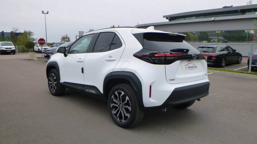Mandataire Automobile neuf, recherche de Toyota Yaris-cross-hybride-130-2wd-design - E-Motors