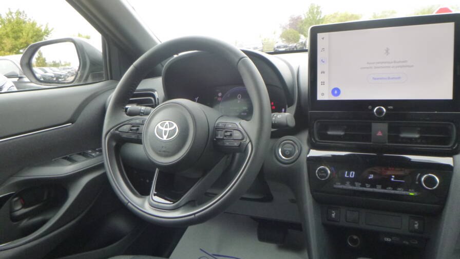 Mandataire Automobile neuf, recherche de Toyota Yaris-cross-hybride-130-2wd-design - E-Motors