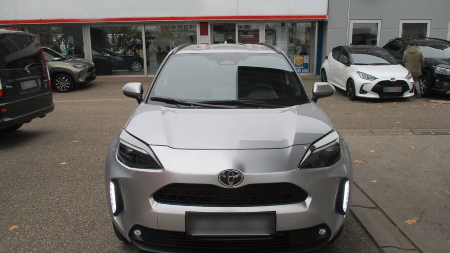 Mandataire Automobile neuf, recherche de Toyota Yaris-cross-hybride-130h-2wd-design - E-Motors