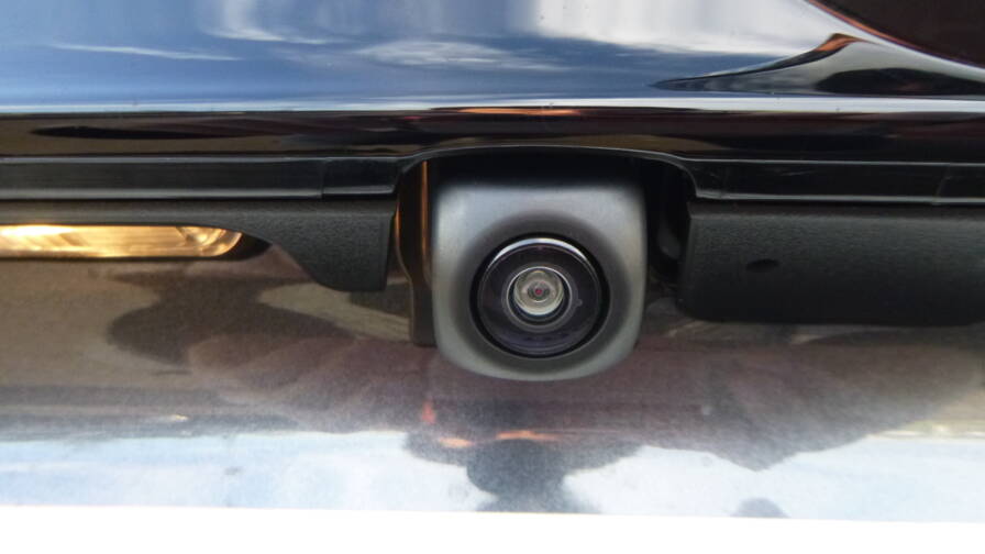 Mandataire Automobile neuf, recherche de Toyota Yaris-cross-hybride-130h-2wd-design-plus-pack-hiver-plus-pack-safety - E-Motors