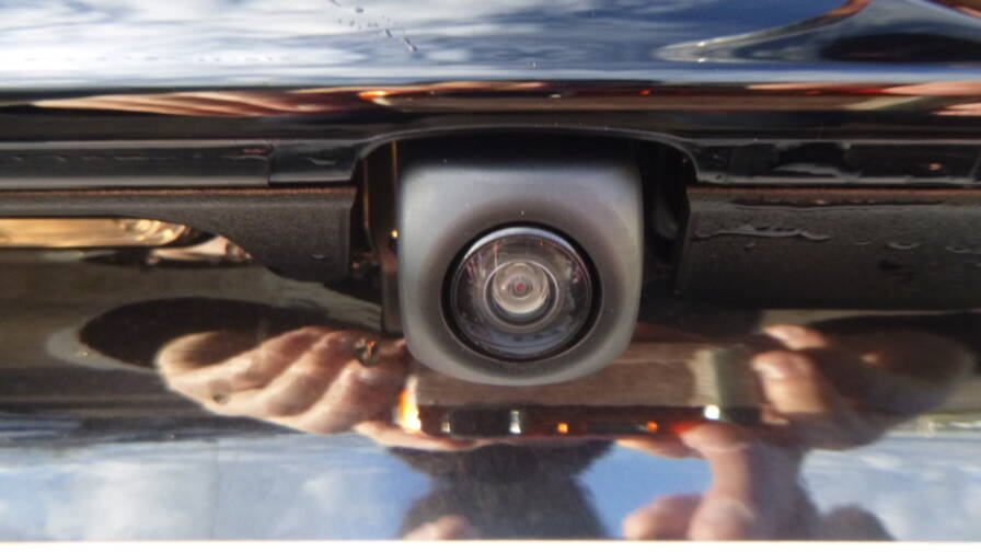 Mandataire Automobile neuf, recherche de Toyota Yaris-cross-hybride-130h-2wd-design-plus-pack-hiver-plus-pack-safety - E-Motors