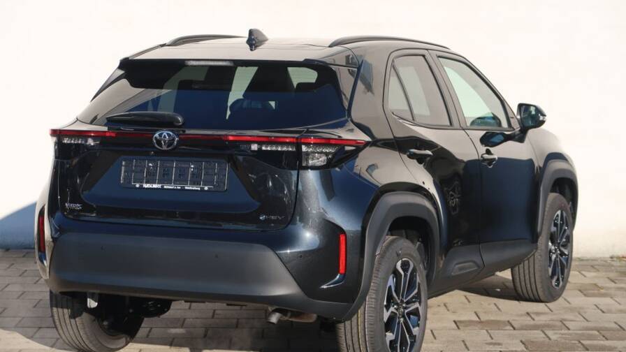 Mandataire Automobile neuf, recherche de Toyota Yaris-cross-hybride-130h-2wd-design - E-Motors
