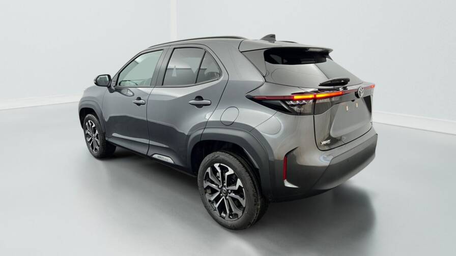 Mandataire Automobile neuf, recherche de Toyota Yaris-cross-hybride-130h-2wd-design - E-Motors