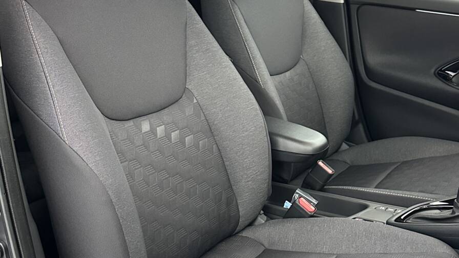 Mandataire Automobile neuf, recherche de Toyota Yaris-hybride-116h-design-e-cvt - E-Motors