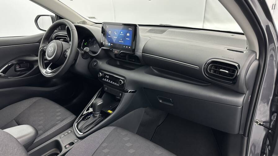 Mandataire Automobile neuf, recherche de Toyota Yaris-hybride-116h-design-e-cvt - E-Motors