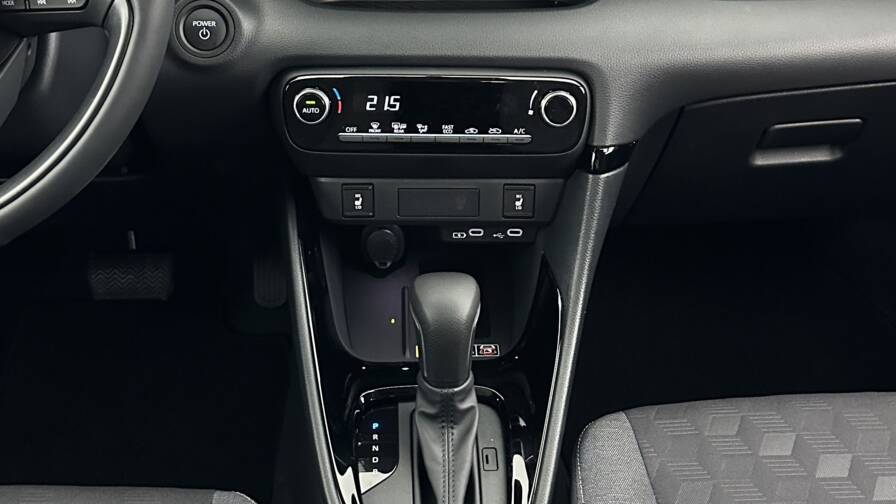 Mandataire Automobile neuf, recherche de Toyota Yaris-hybride-116h-design-e-cvt - E-Motors