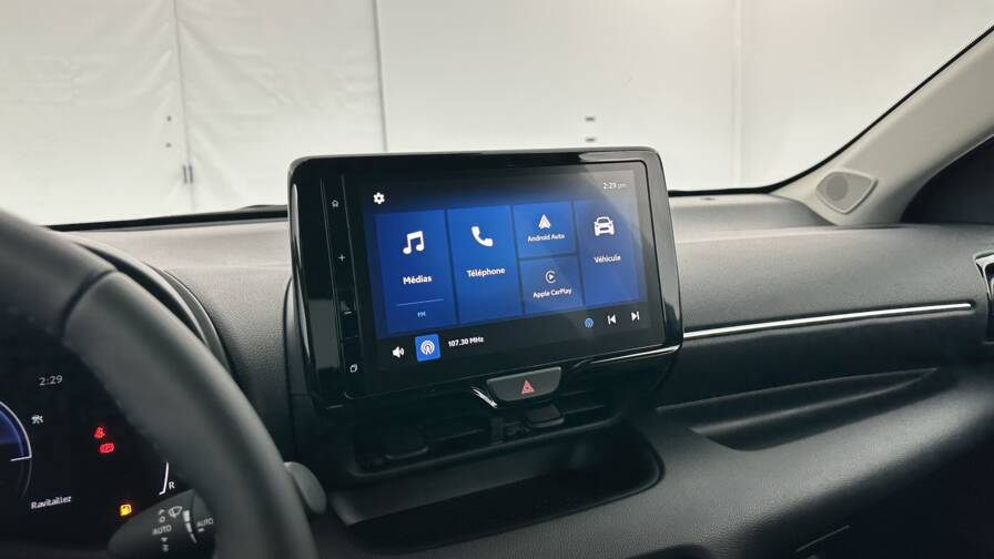 Mandataire Automobile neuf, recherche de Toyota Yaris-hybride-116h-design-e-cvt - E-Motors