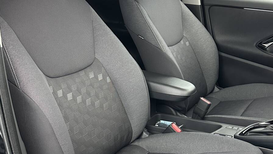 Mandataire Automobile neuf, recherche de Toyota Yaris-hybride-116h-design-e-cvt - E-Motors